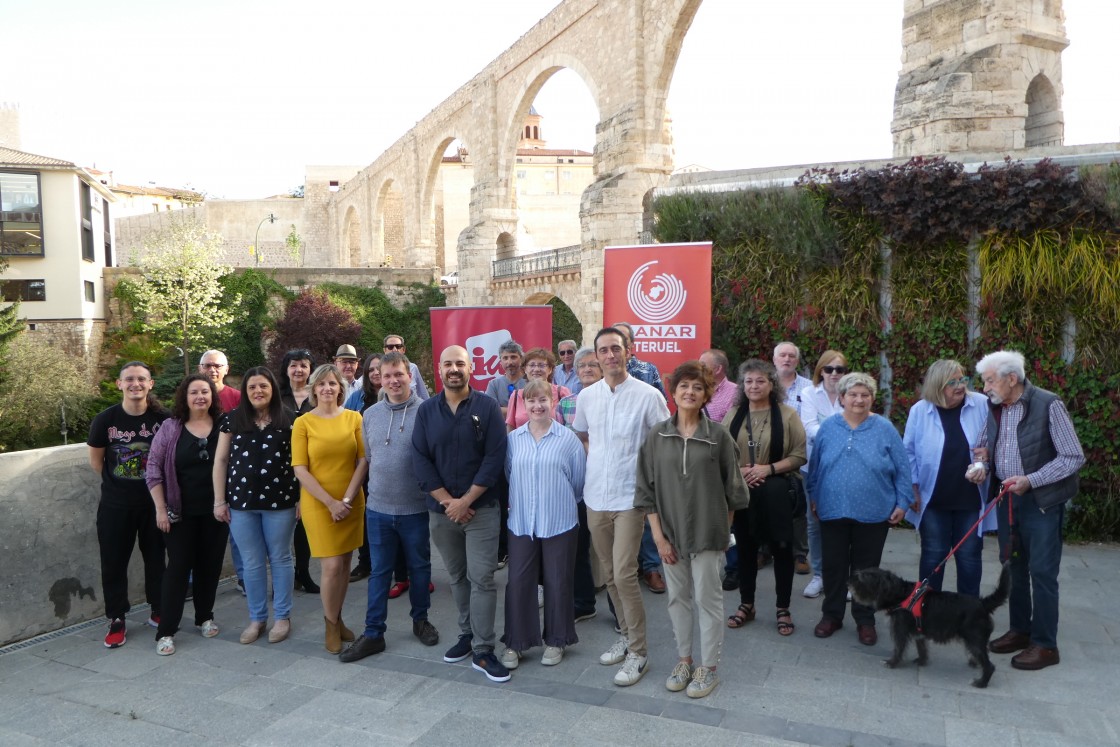 Ganar-IU presenta una lista que combina juventud y experiencia
