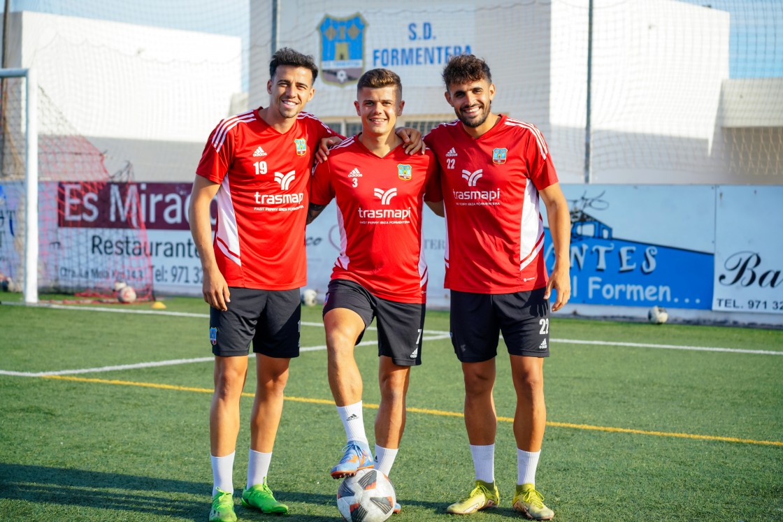 Los tres exrojillos que llegan al domingo con el corazón dividido