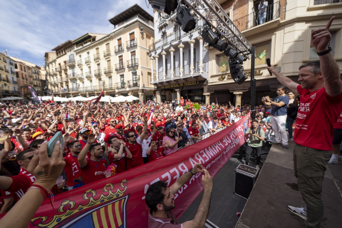 Víctor Bravo seguirá al frente del CD Teruel más “humano” tras lograr algo “histórico”