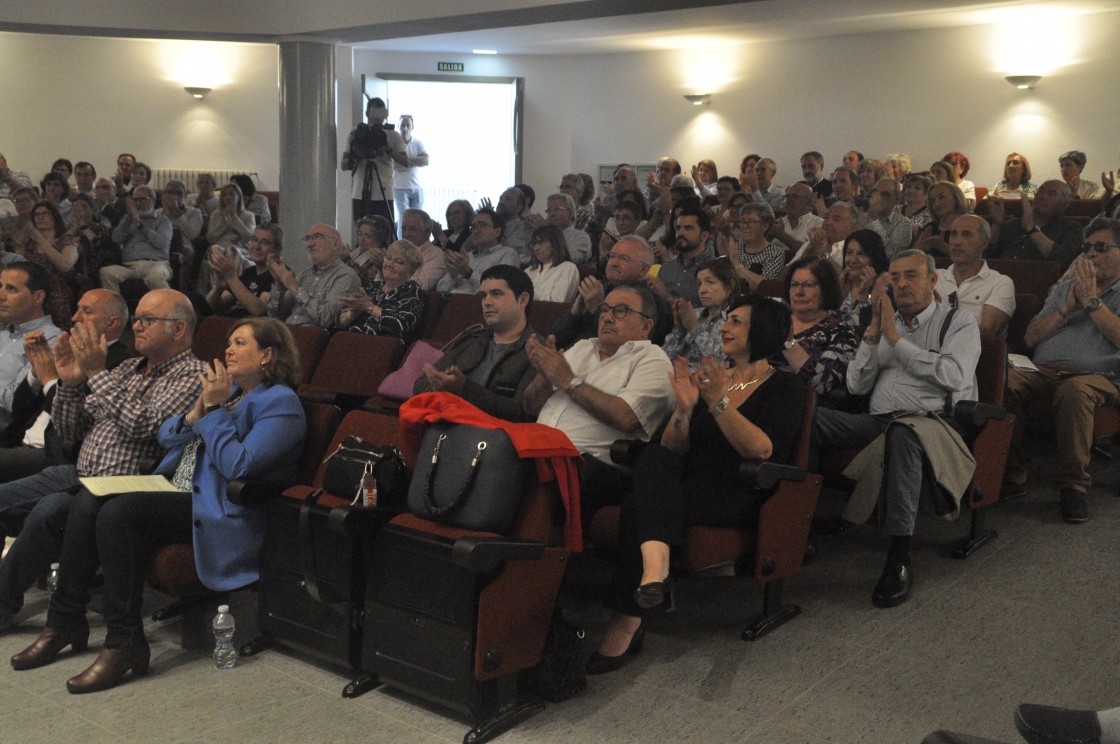 Teruel retoma, pasada ya la pandemia, el acto de homenaje a los docentes que se han jubilado