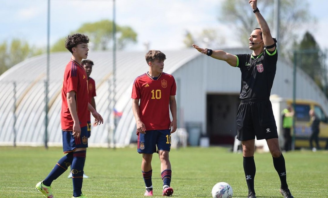 Juan Hernández, convocado con ‘los mayores’ de la selección española