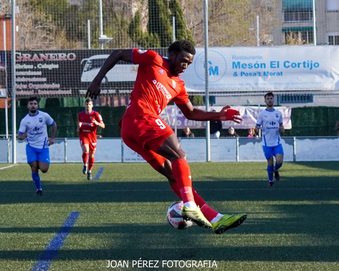 Stéphane Emaná: “Mi futuro ya se verá, en Teruel estoy a gusto y me hacen sentir importante”