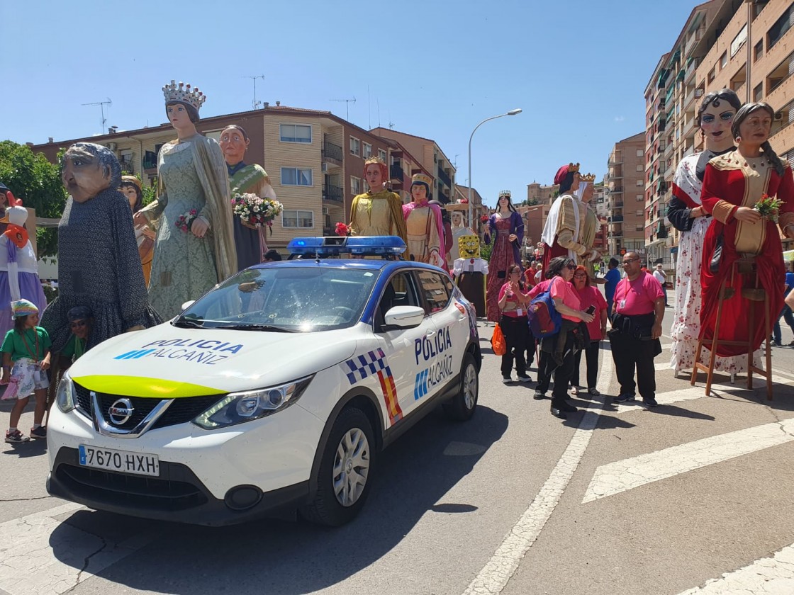 Detenido un conductor ebrio y drogado que pretendía pasar por el recorrido del Encuentro de Gigantes de Alcañiz