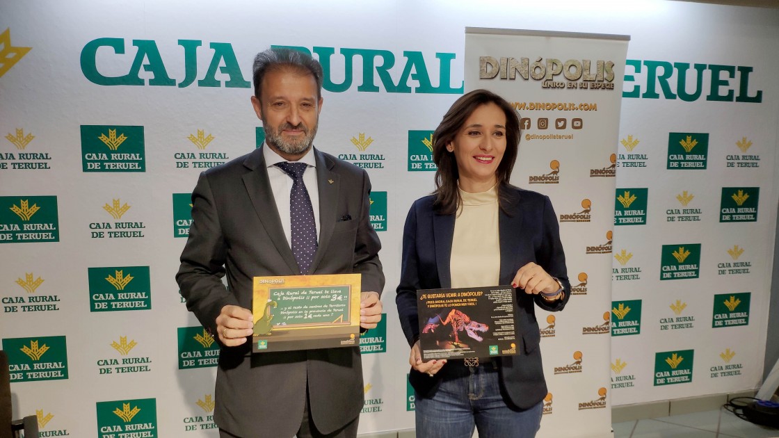 Dinópolis y Caja Rural de Teruel revalidan el convenio que mantendrá precios reducidos para los escolares turolenses