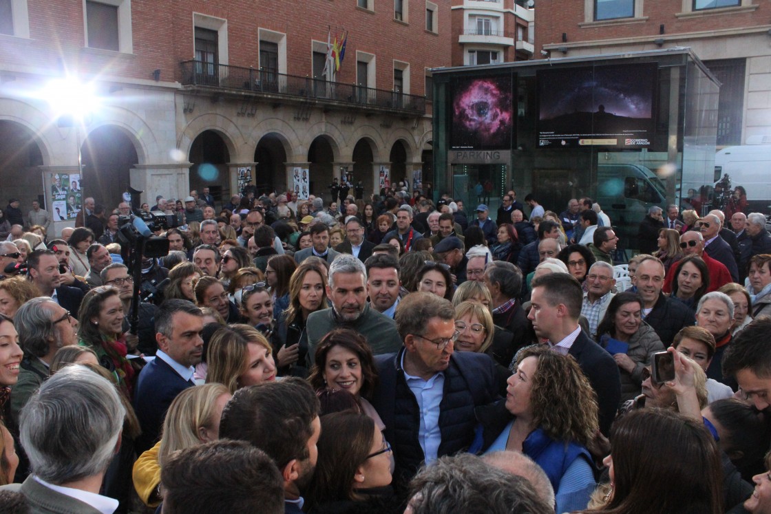 Feijóo se compromete con la provincia anunciando una fiscalidad diferenciada