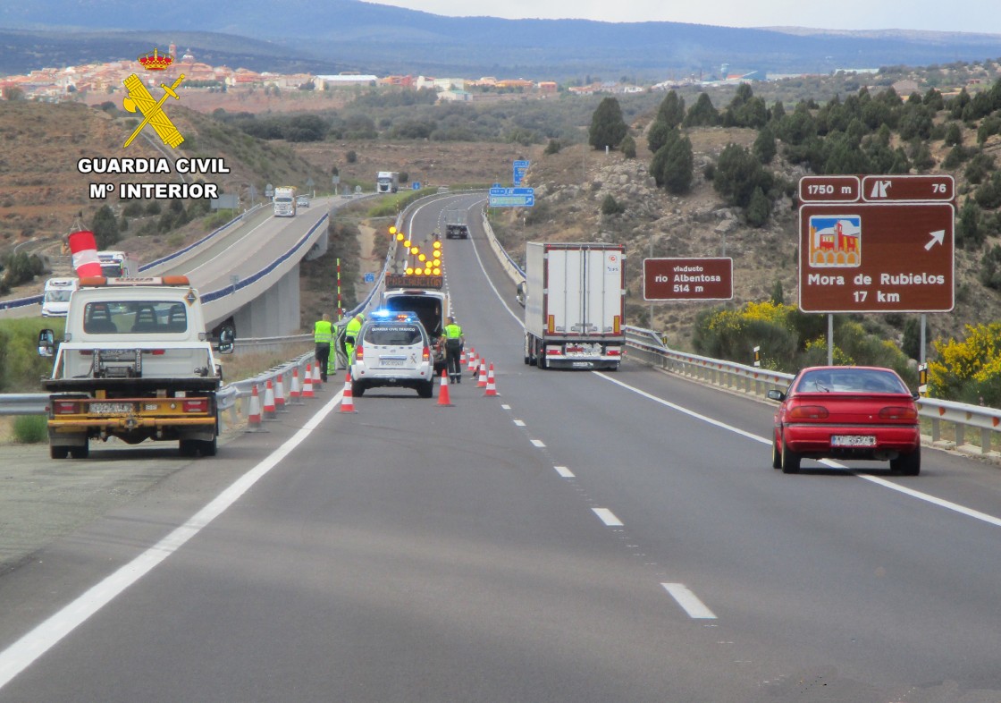 La Guardia Civil de Teruel investiga al conductor de un vehículo implicado en un accidente ocurrido en la A-23, cerca de Albentosa