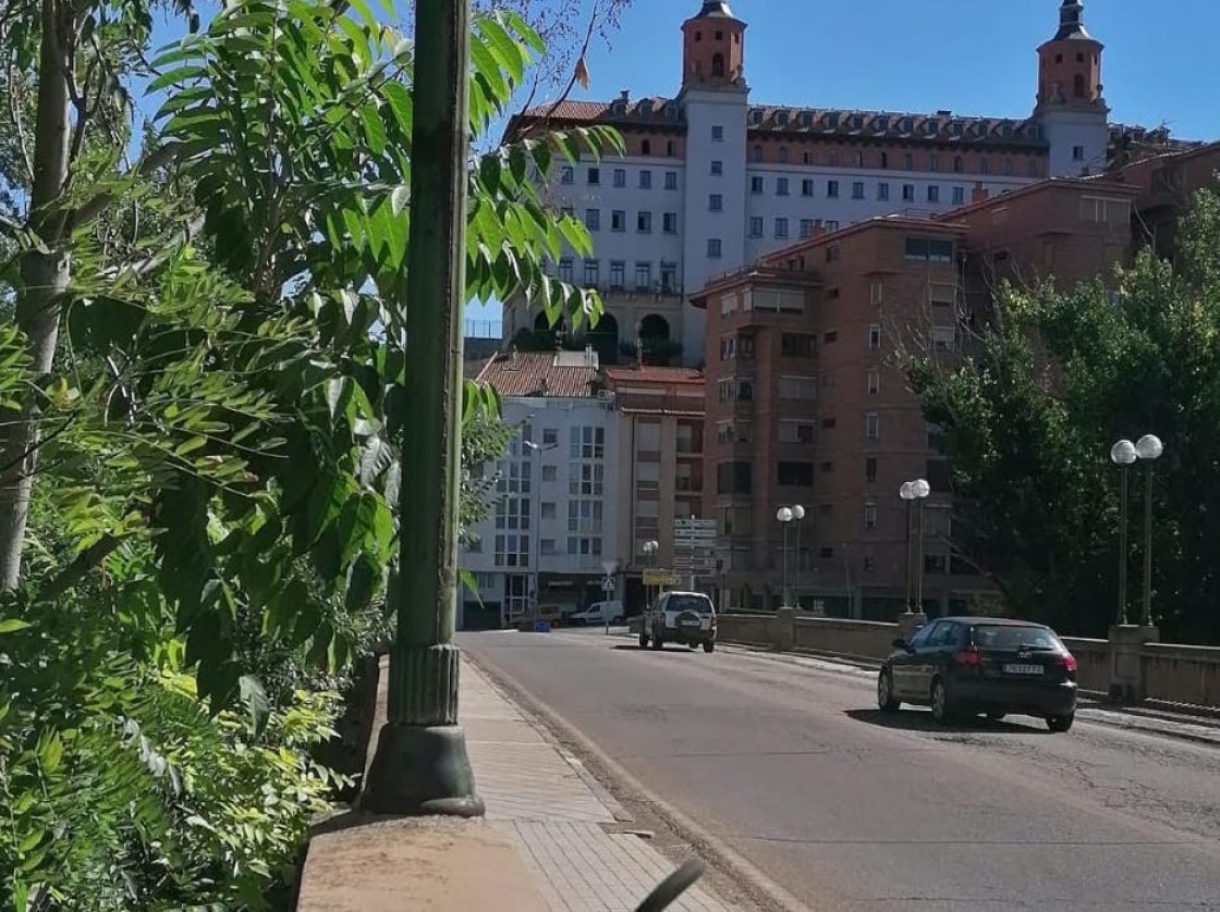 El carril de salida de Teruel por el puente de la Equivocación se corta a partir del lunes por el comienzo de las obras