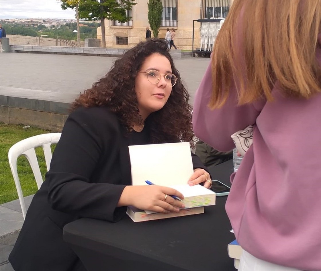 Inma Rubiales, autora de literatura juvenil: “Hay jóvenes que tienen tanta pasión por los libros que lo consideran un tesoro”