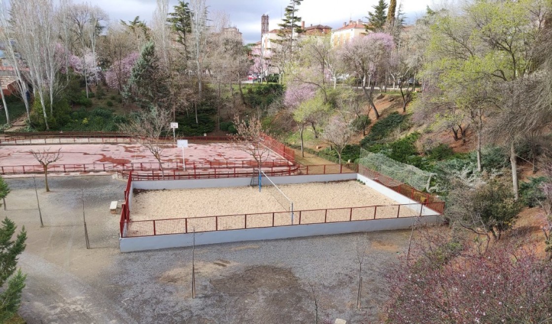 Adjudicados los trabajos de transformación de la pista de voley playa del Parque de los Fueros