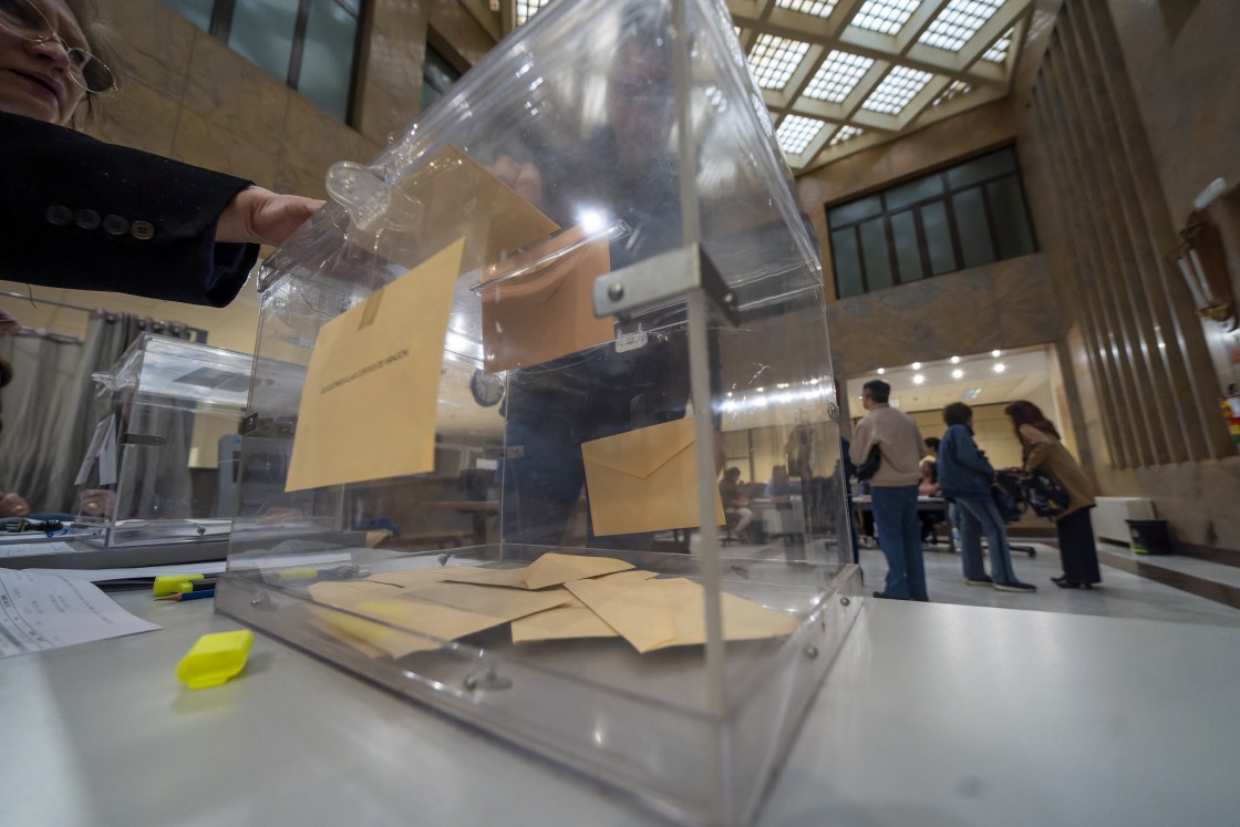 Los candidatos turolenses votan llamando a la participación