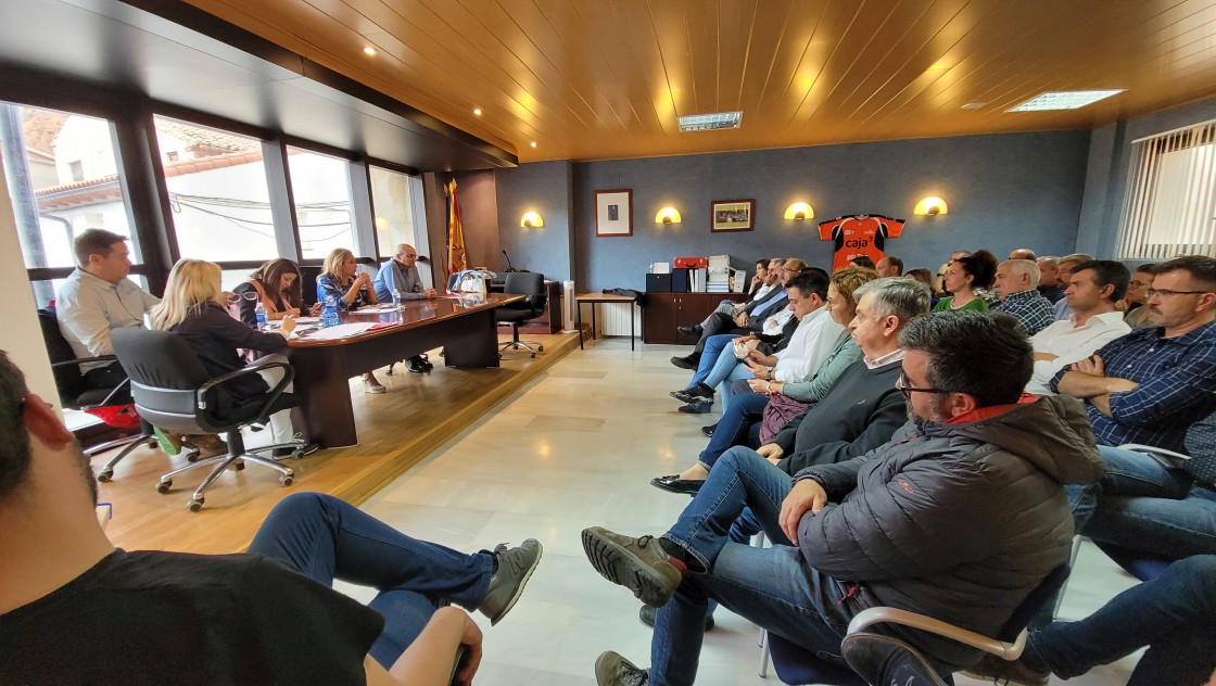 El PSOE busca pactar con Teruel Existe y el PAR para dar “estabilidad institucional”