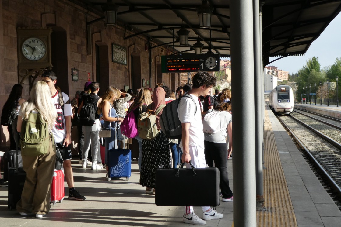 Los procesos electorales dejan en el aire el Talgo con Madrid o la firma del convenio para la Transición Justa de Andorra