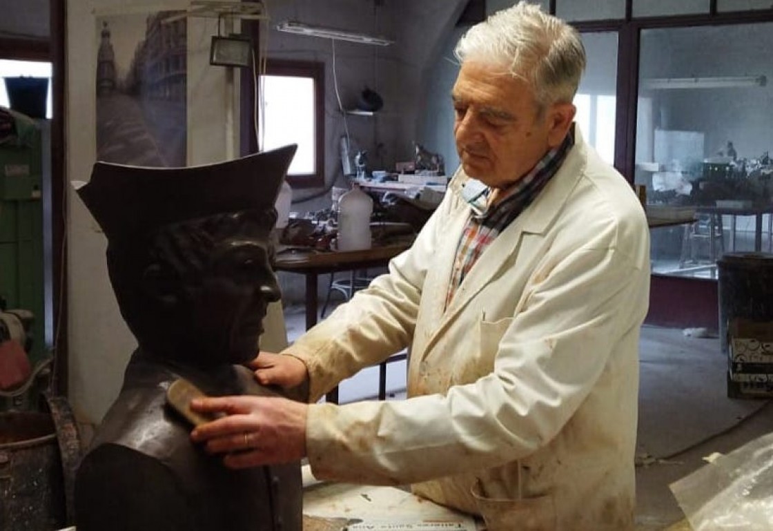 Luis Moreno, autor de la escultura del Campeador en El Poyo del Cid: