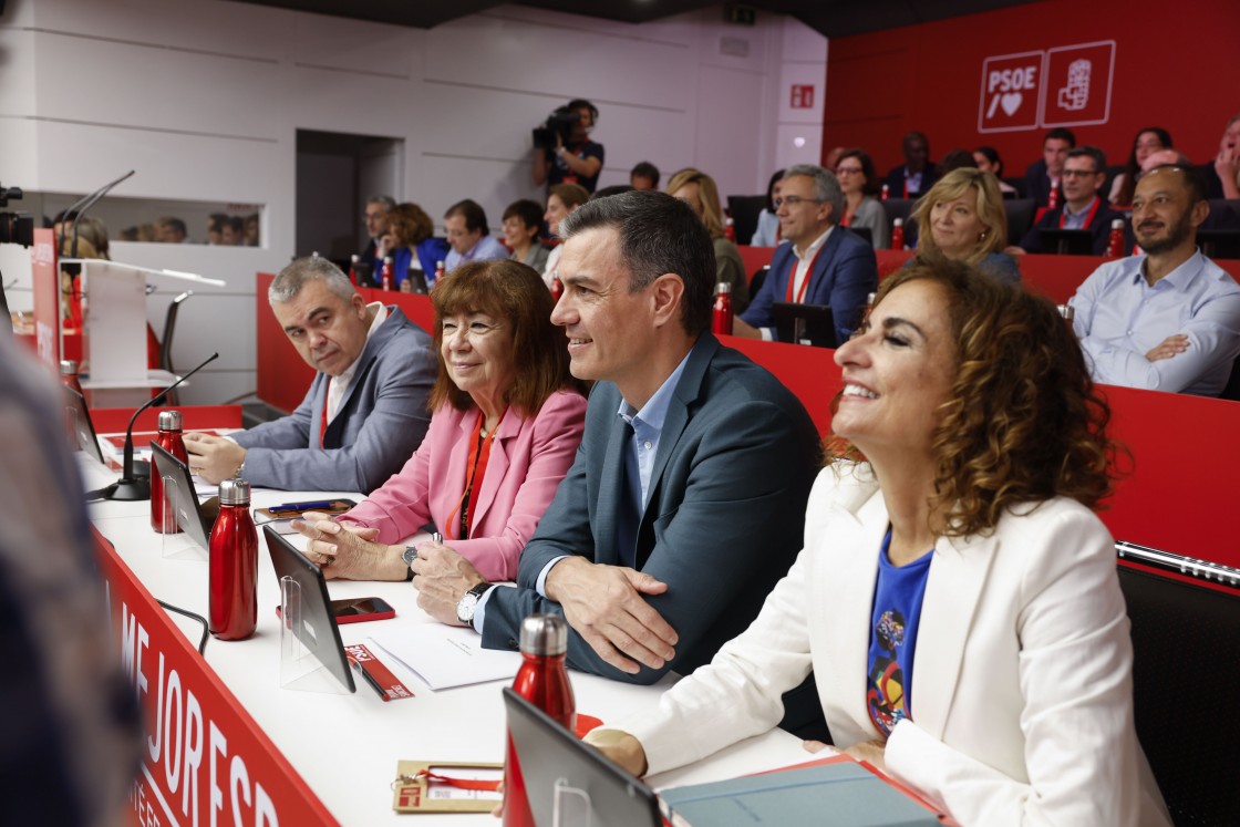 El Comité Federal socialista admite las listas propuestas por Teruel, pero impone los números uno al Congreso y al Senado
