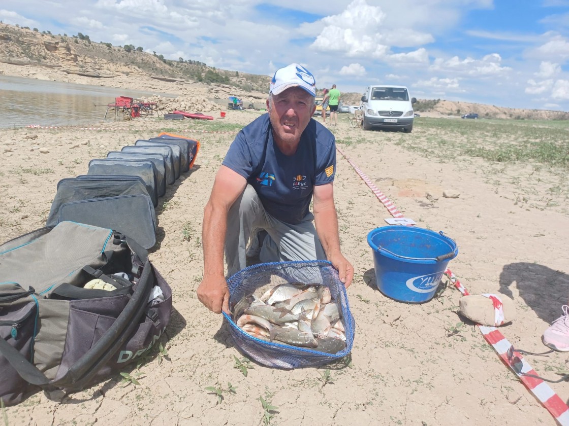 Andrés Parrado colabora para que Aragón sea cuarto de España de pesca