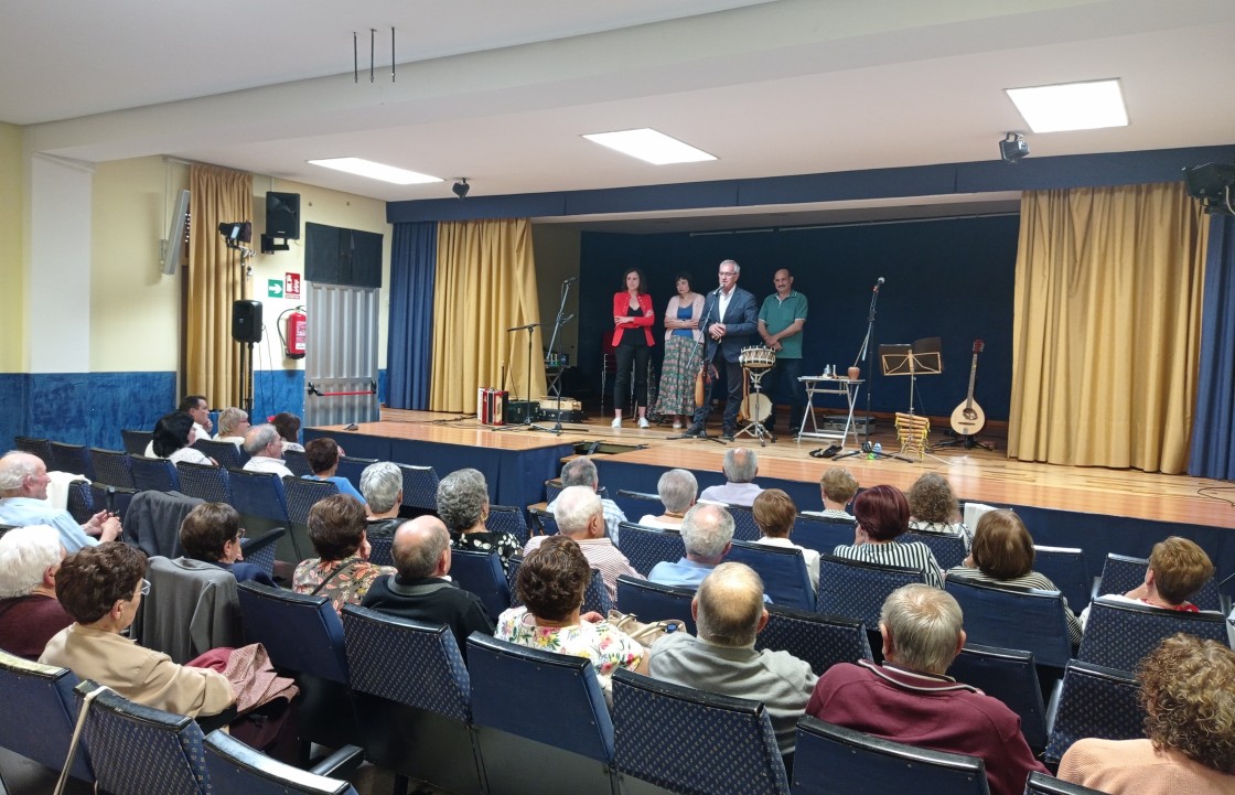 Más de 90 personas participan en el Encuentro de la Tercera Edad organizado por la Comunidad de Teruel en Cella