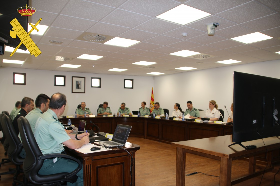 Los responsables de la Guardia Civil en Aragón se reúnen en Valderrobres para tratar sobre temas operativos