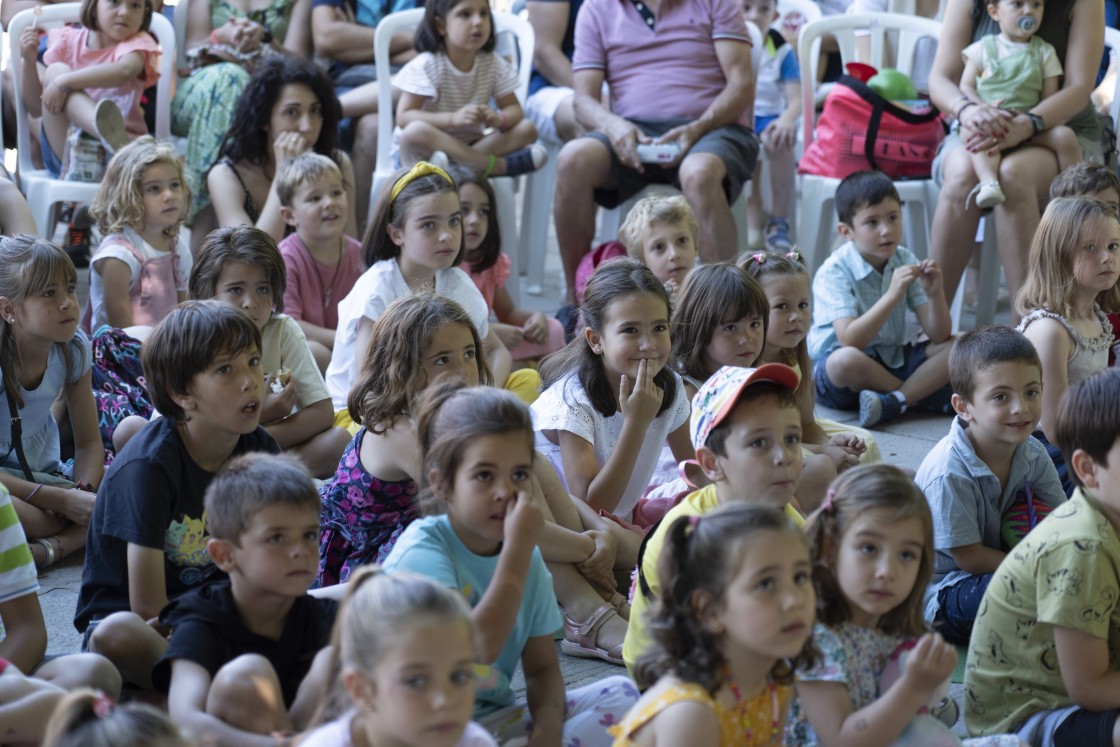 Fiestas del Ángel. Tropos Teatro y Xarop Teatre cierran con mucho éxito el V Festival Totiritico de títeres de Teruel