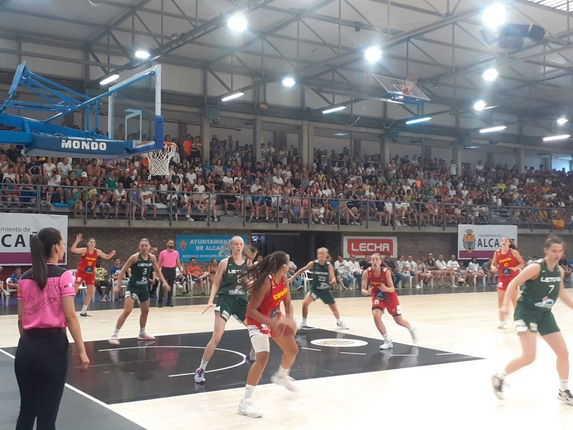 España completa el Torneo de Alcañiz con pleno de victorias