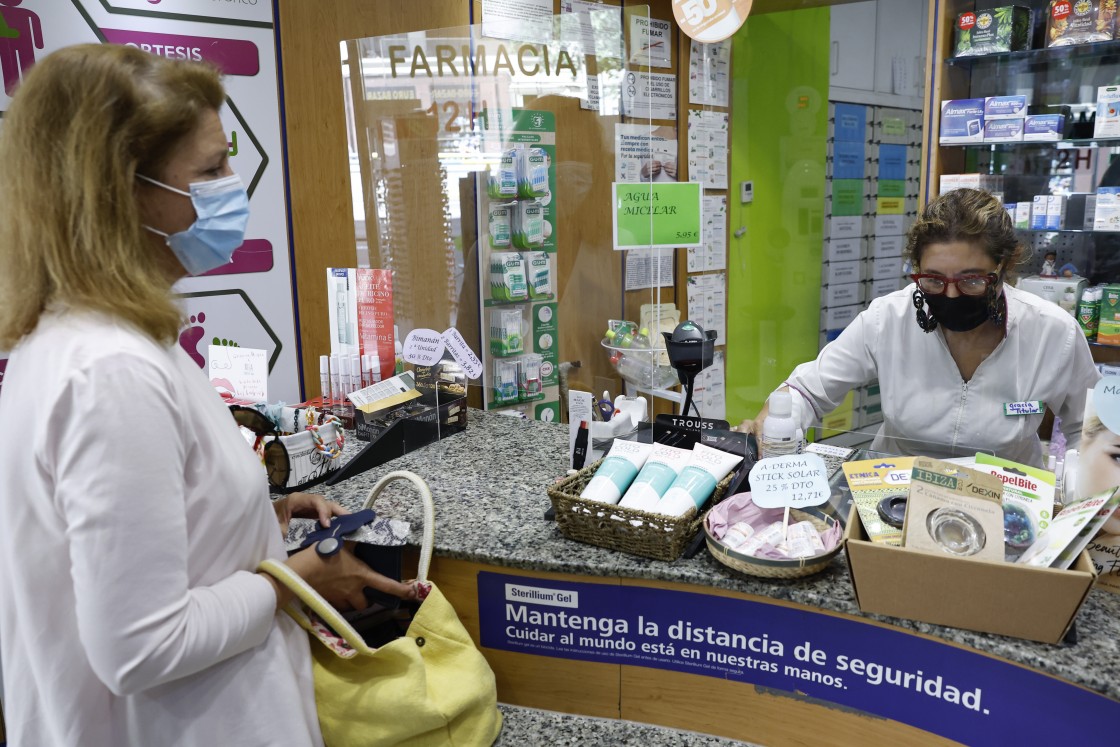 Fin a la obligatoriedad de usar mascarillas en centros sanitarios, sociosanitarios y farmacias