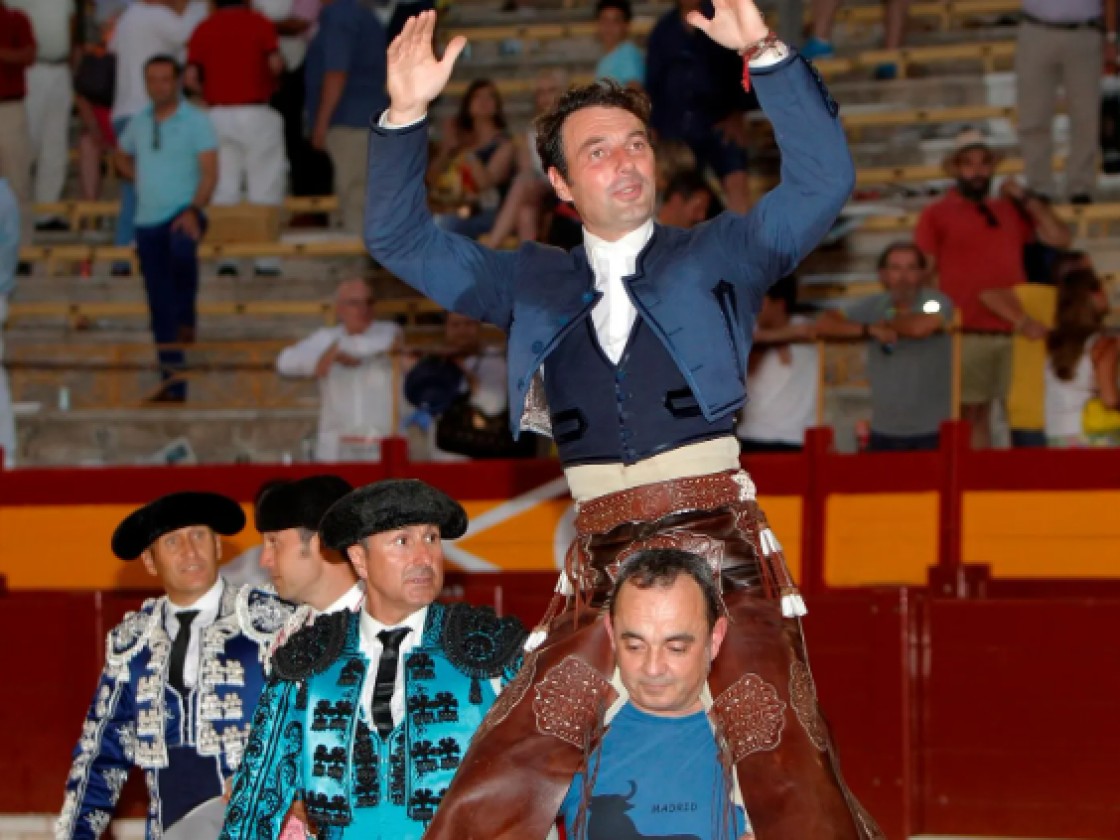 La corrida de rejones da el pistoletazo de salida a la Feria del Ángel de Teruel