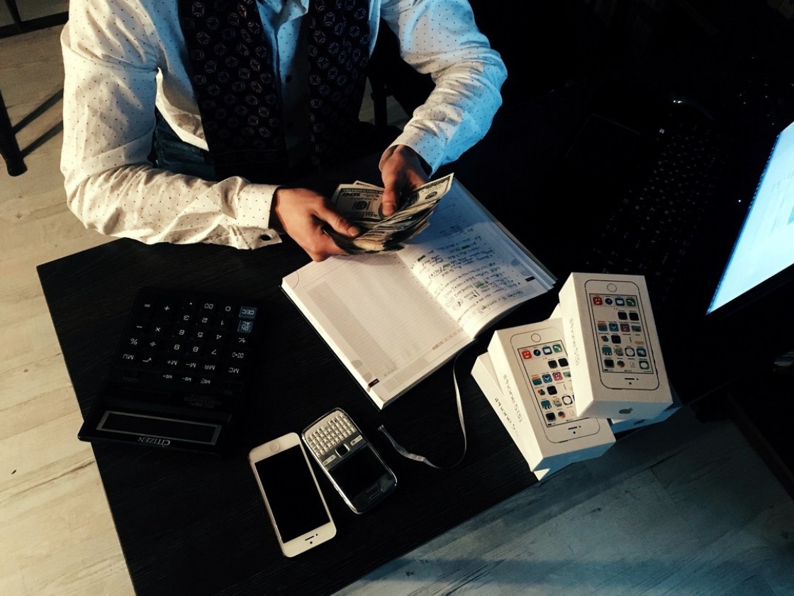 Conviértete en un experto en gestión fiscal, laboral, contable y mercantil