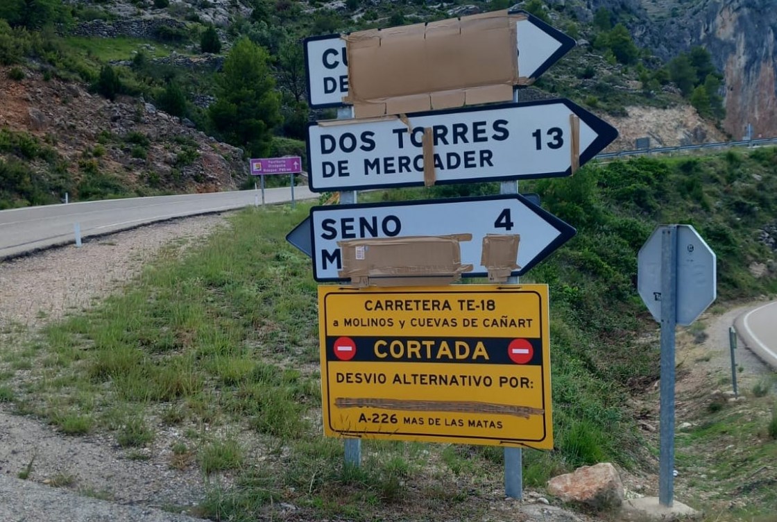 Los Afectados por la Minería protestan por el corte de la carretera de Castellote