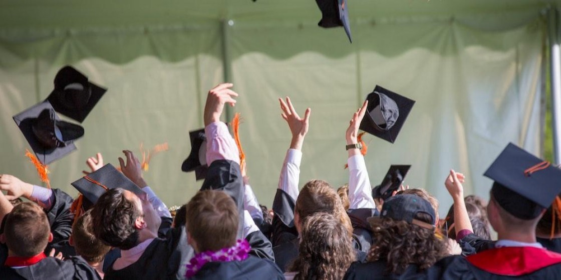 Los principales componentes de la administración de las instituciones universitarias y su influencia en los estudiantes
