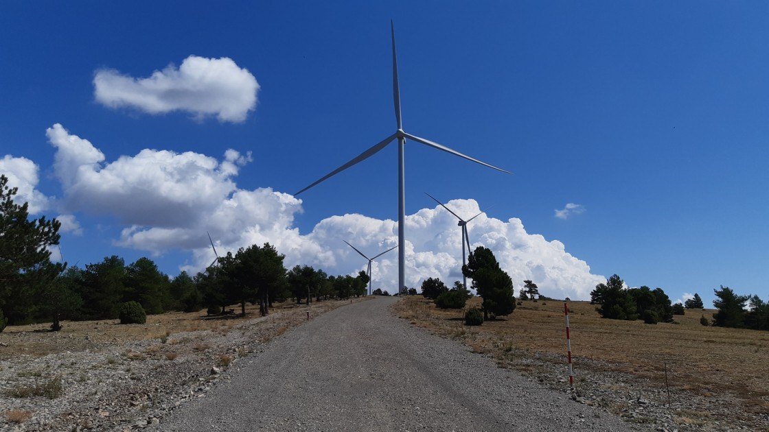 Teruel Existe denuncia la aprobación de un parque eólico tras desplazar siete molinos