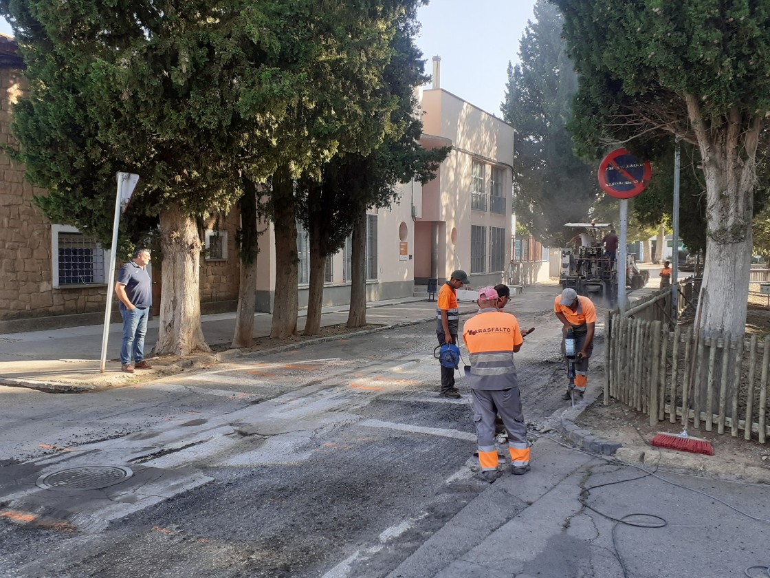 Mejoran tres tramos de vías urbanas  en Alcañiz, Valmuel  y Puigmoreno
