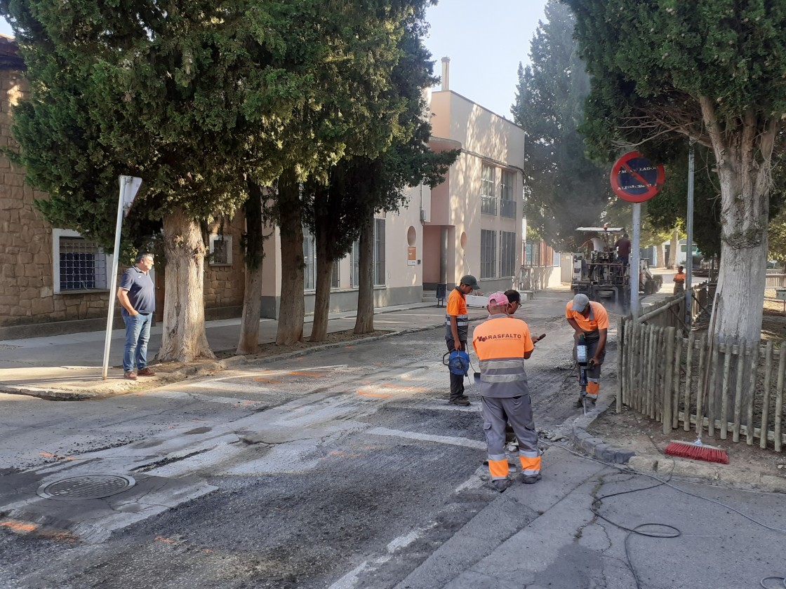Mejoran tres tramos de vías urbanas en Alcañiz, Valmuel y Puigmoreno