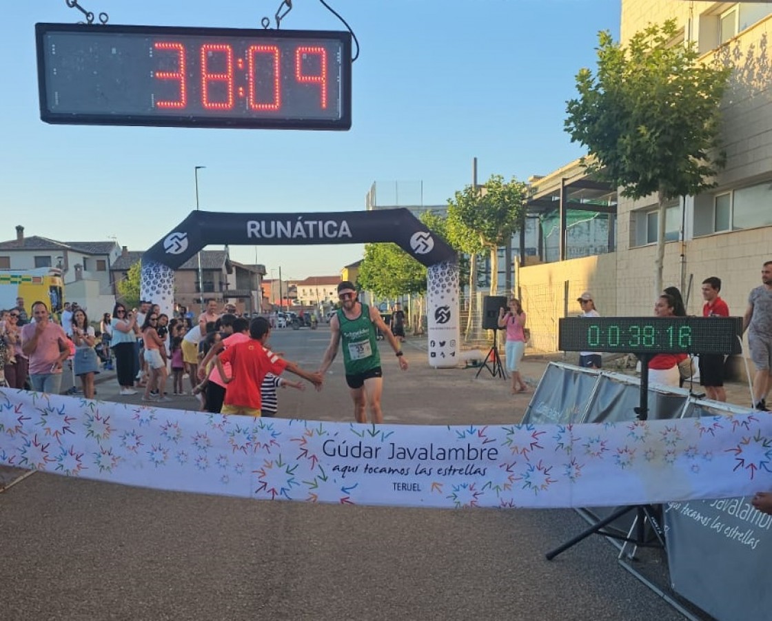 Javier Calvo y Marta García, los más rápidos en  la 10K de Sarrión