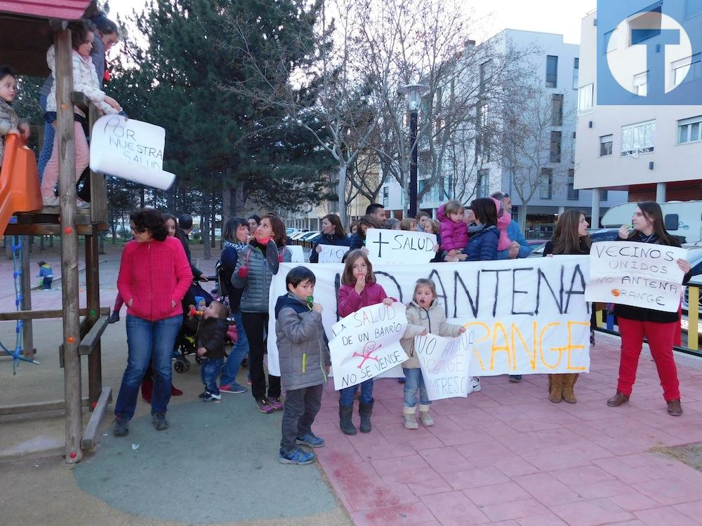 Nueva protesta para la retirada de la antena de Orange