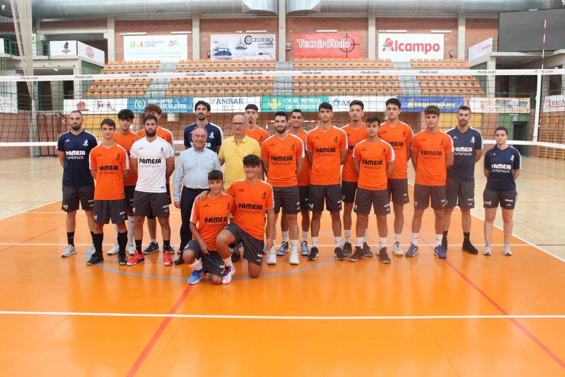 Juventud e ilusión se reúnen en la nueva plantilla del Pamesa Voleibol Teruel