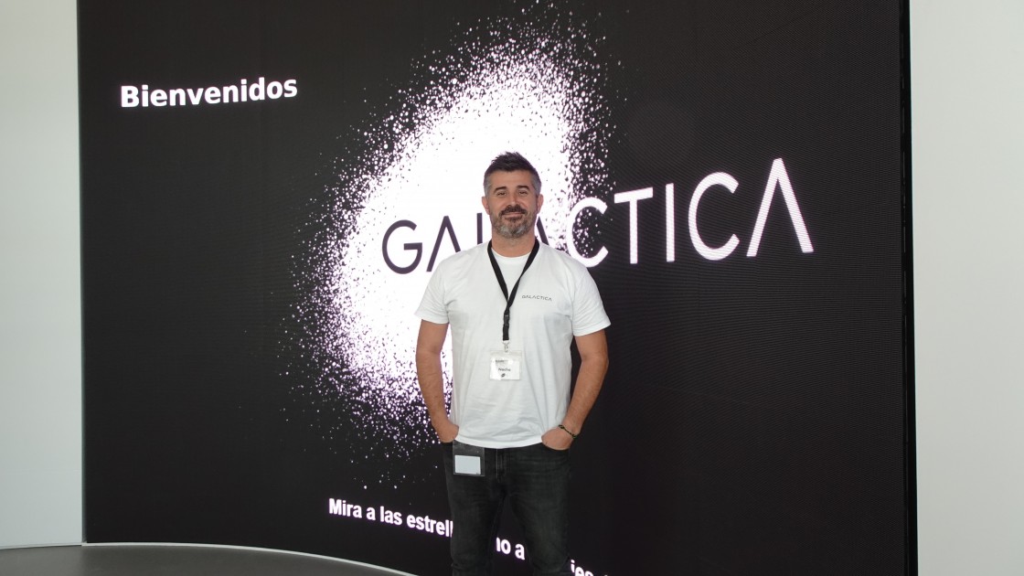 Nacho Pérez, divulgador de Galáctica en Arcos de las Salinas: 