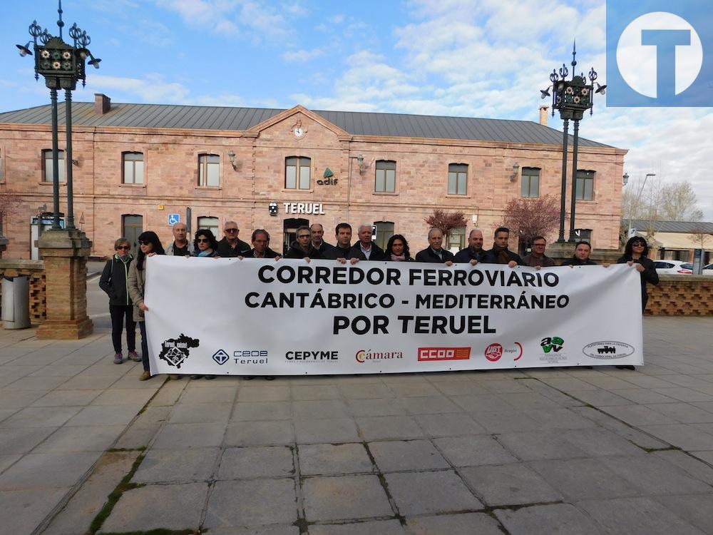 Presentada la pancarta para la manifestación de Teruel Existe