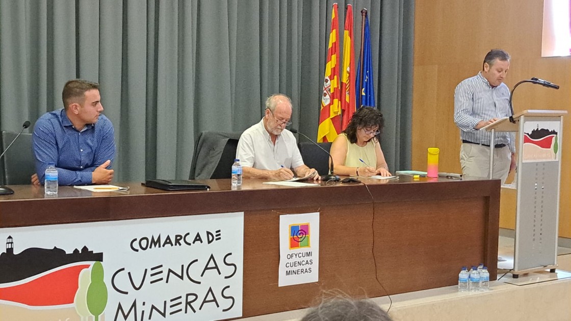 El presidente de la comarca Cuencas Mineras reprende al PSOE por