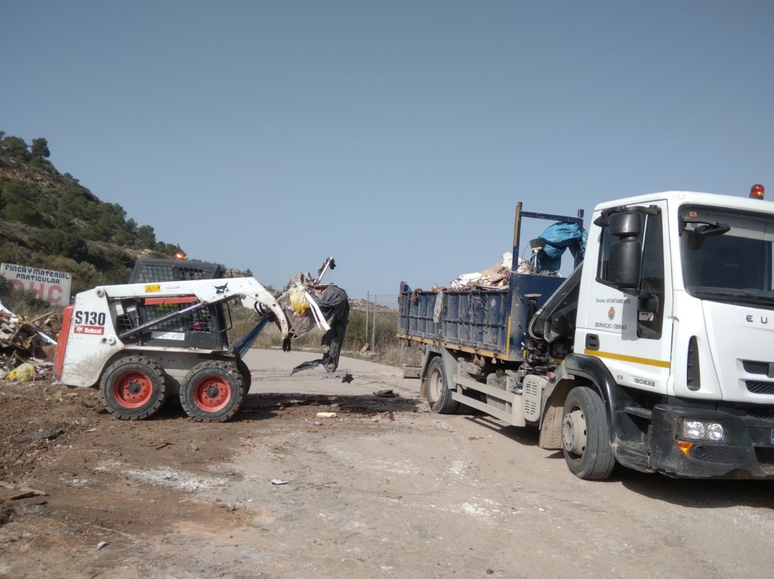 Recogidas en Alcañiz 50 toneladas de residuos arrojado de forma irregular