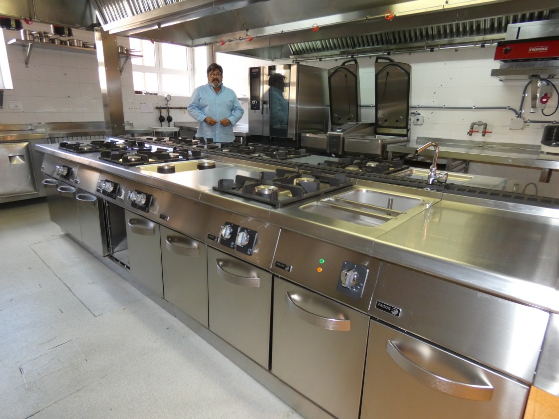 La Escuela de Hostelería de Teruel renueva su aula de cocina con una inversión de 40.000 euros