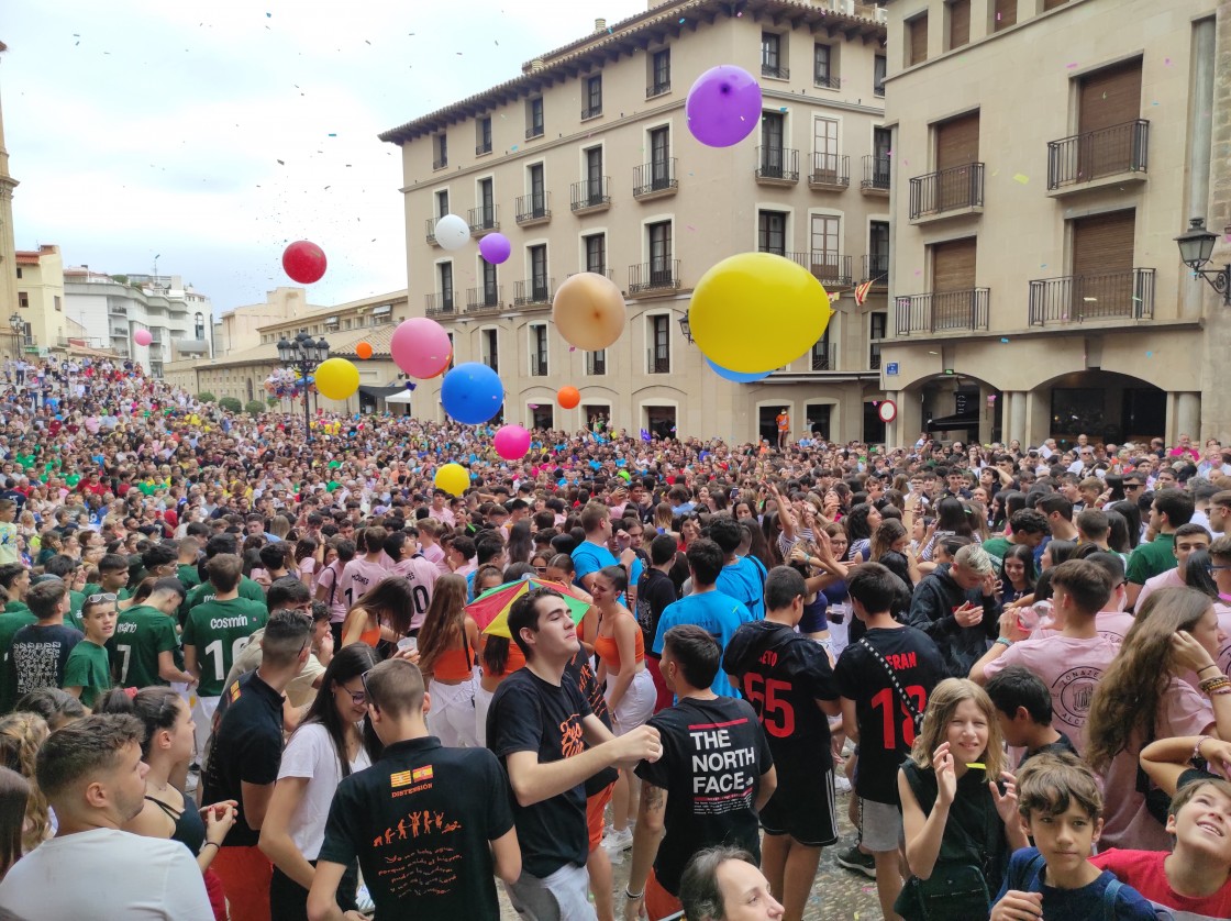 El chupinazo a las 12 de la mañana de este viernes abre las Fiestas de Alcañiz 2023