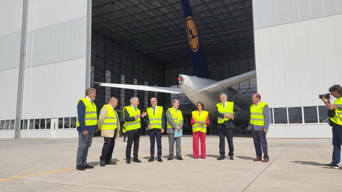 Tarmac celebra su décimo aniversario en el Aeropuerto de Teruel con la inauguración del hangar doble