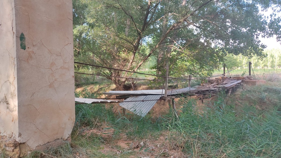 El puente de tablas, en las últimas: los vecinos de Villaspesa piden que se restaure este pintoresco paso sobre el río