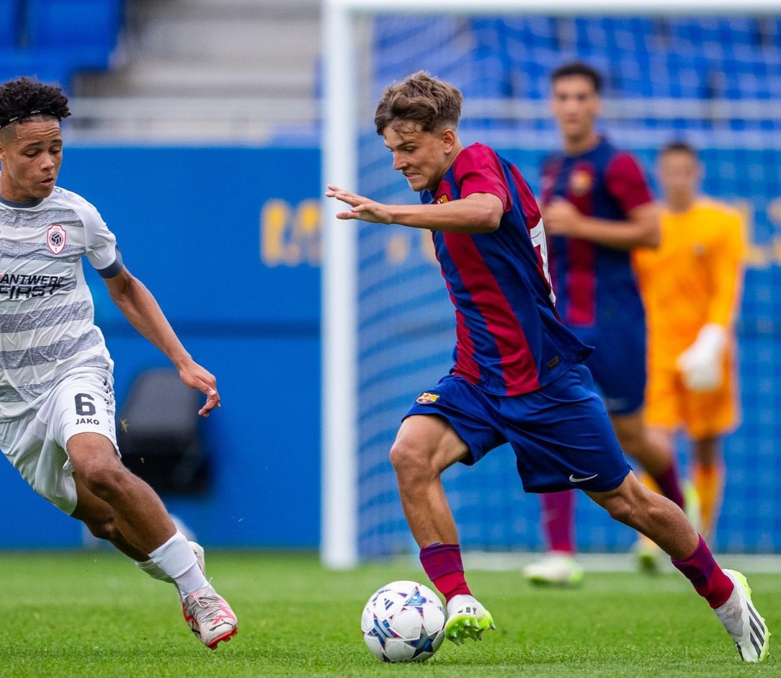 Juan Hernández debuta con triunfo en la Youth League