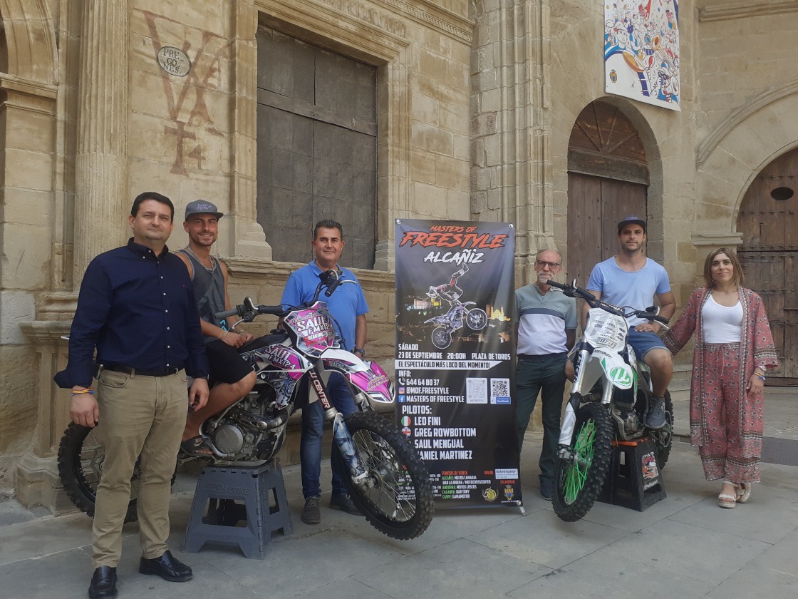 El espectáculo de las Superbikes arranca esta tarde en la Plaza España