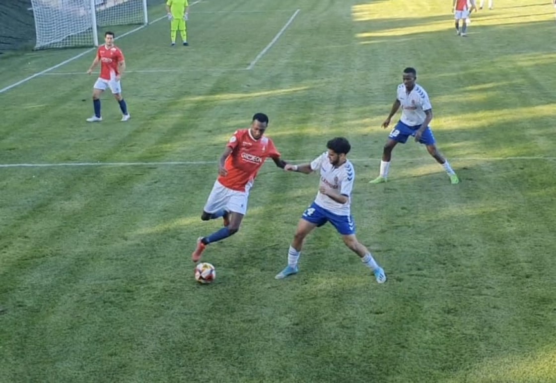 El Calamocha saca un punto con sabor a poco ante el Belchite 97 (1-1)