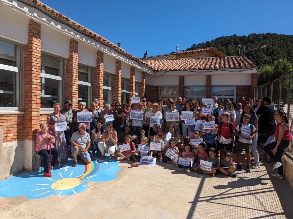 Colegios y CRAs se movilizan para pedir que se cubran las vacantes de educación especial