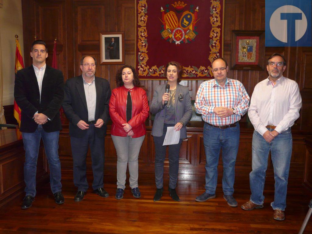 Los grupos políticos del Ayuntamiento de Teruel escenifican su unidad en favor del ferrocarril