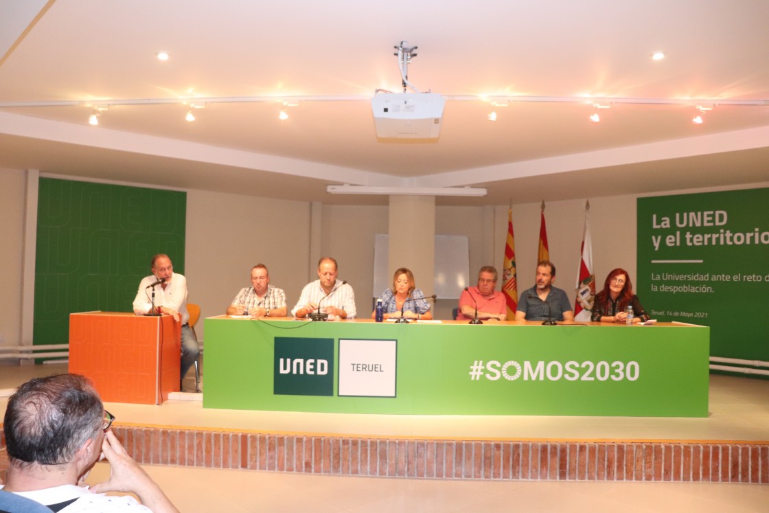 Las prácticas escolares de los alumnos de tercero de Magisterio, una de las novedades en la Uned
