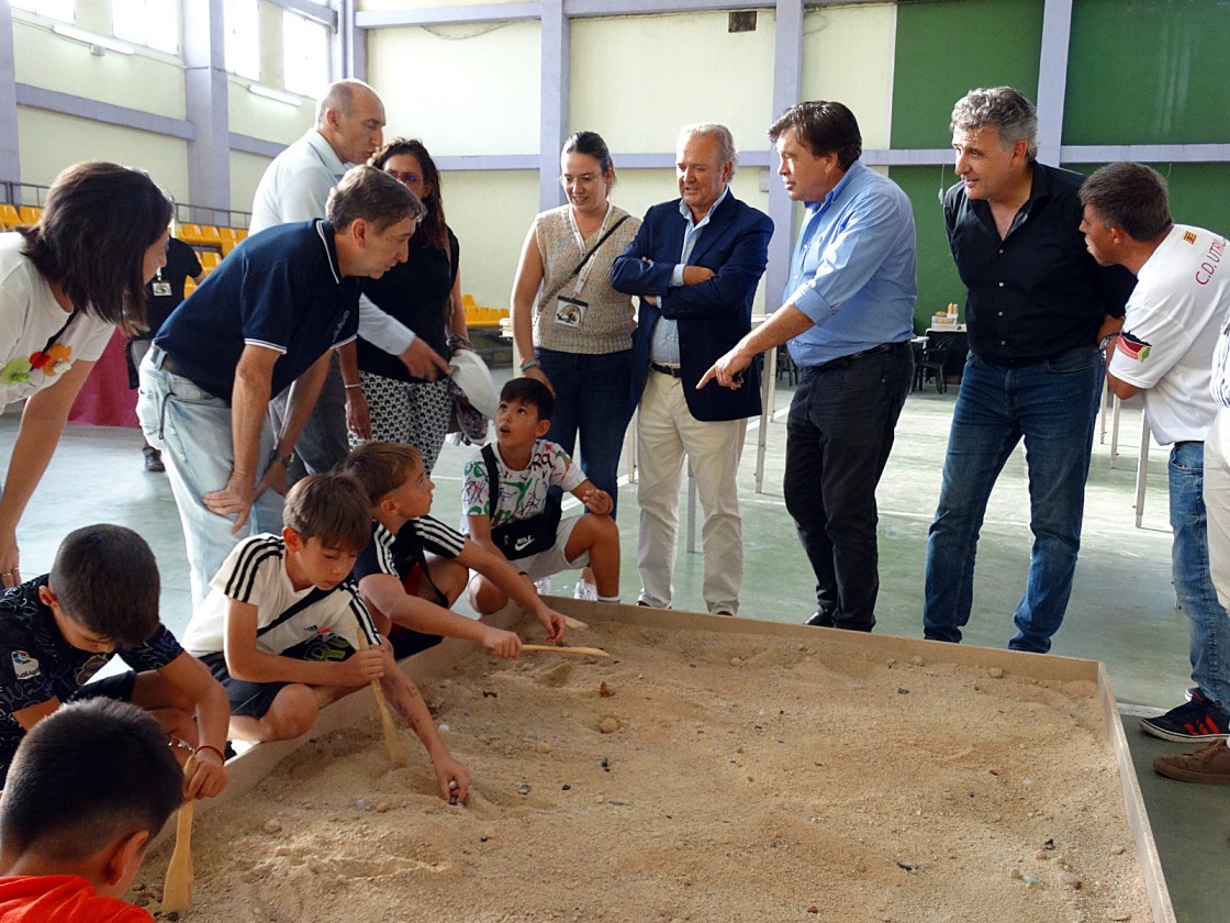 La Feria de Minerales, Gemas y Fósiles abre sus puertas en Utrillas