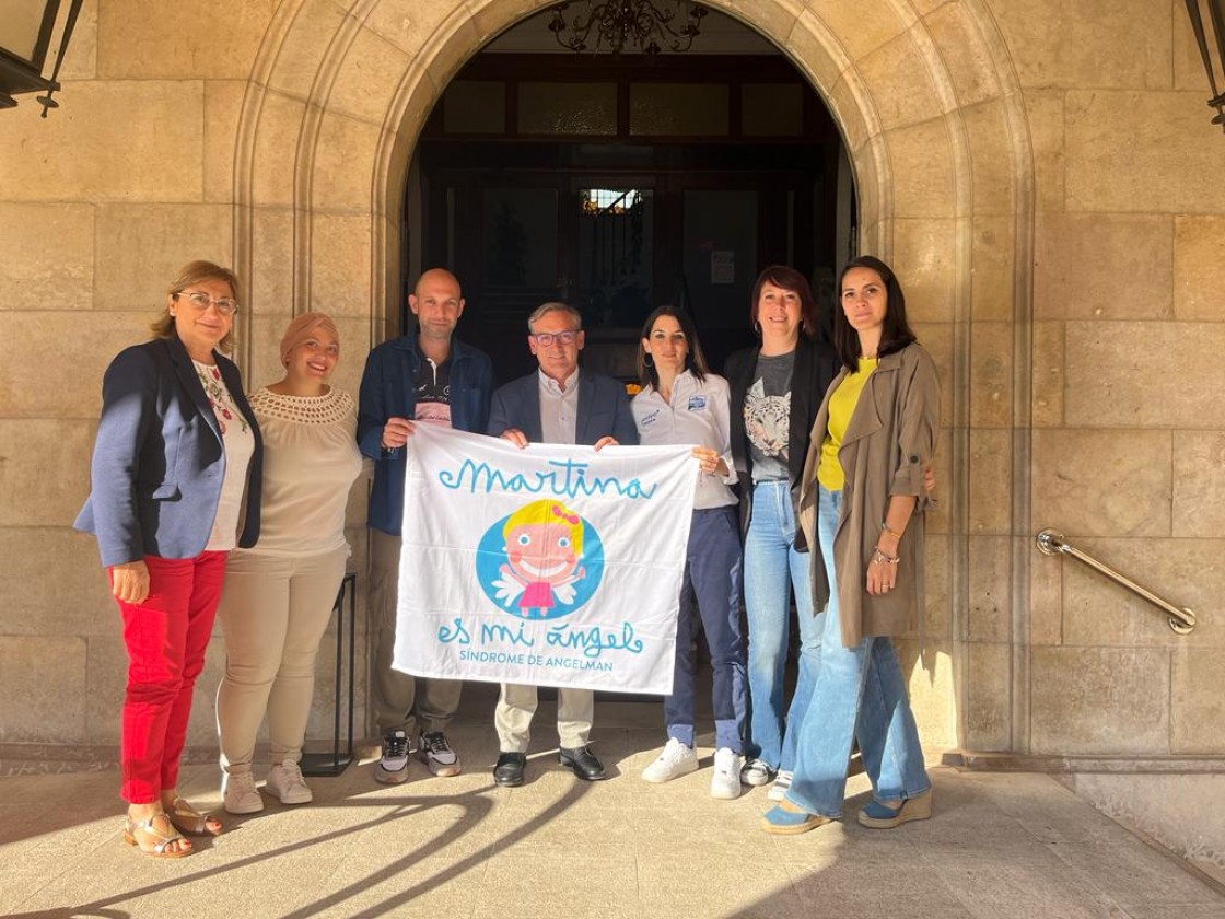 La Diputación de Teruel recibe a Laura Villa, participante del Reto Pelayo Vida Patagonia 2023